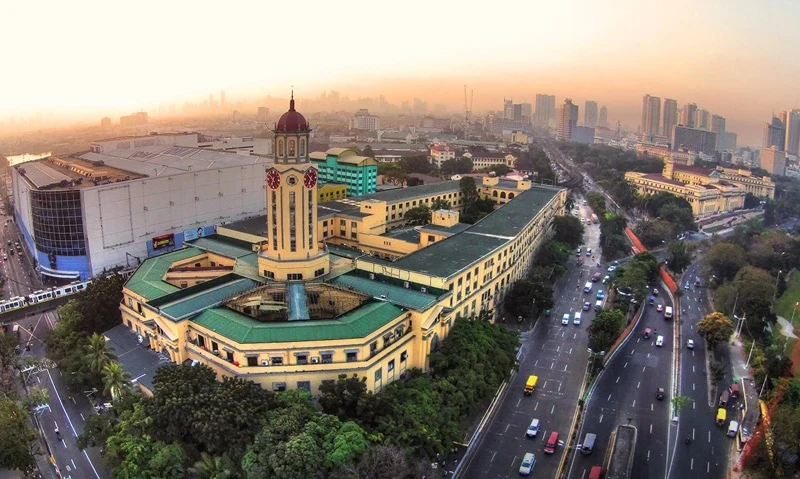 Parking in Manila